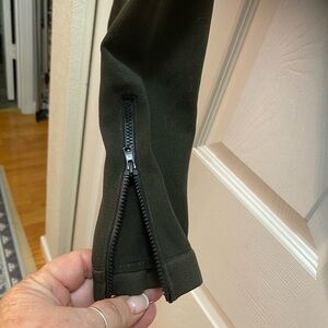 Beautiful Spanx zippered legging